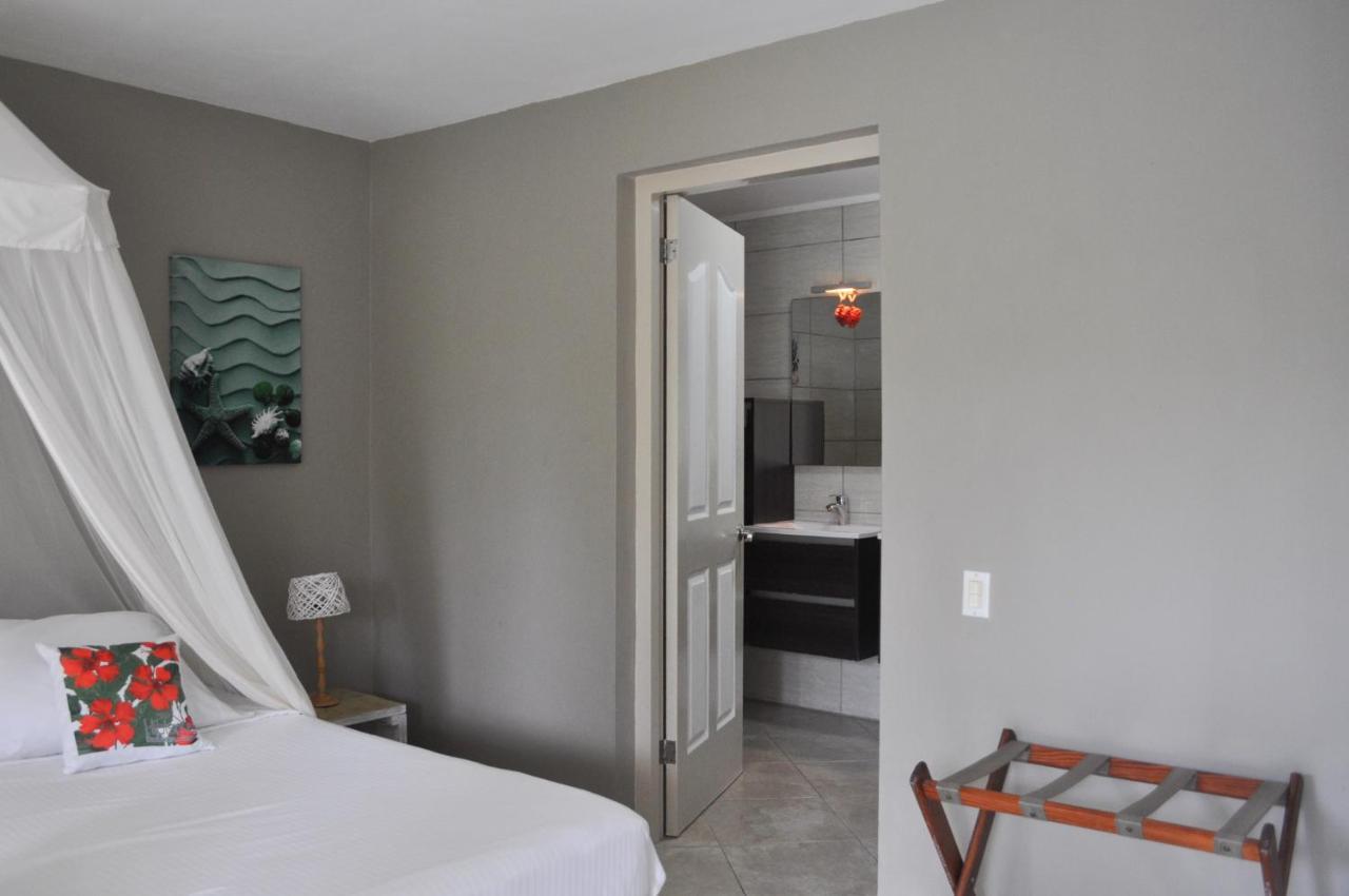 Hibiscus Beach House Jan Thiel Екстер'єр фото
