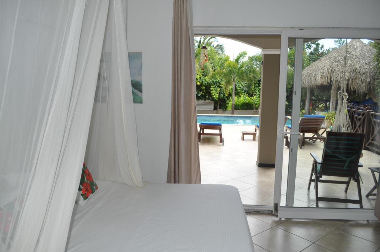 Hibiscus Beach House Jan Thiel Екстер'єр фото