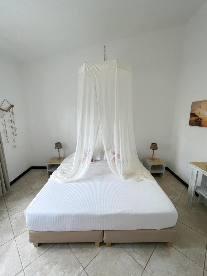 Hibiscus Beach House Jan Thiel Екстер'єр фото