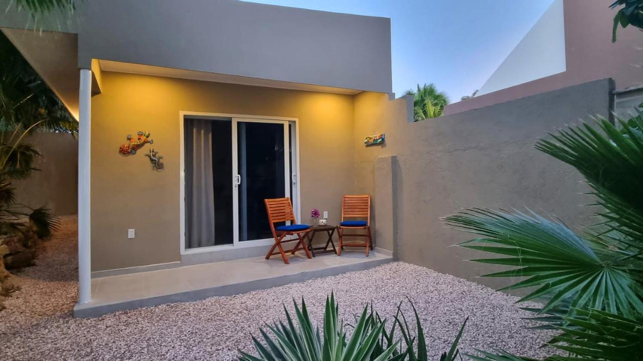 Hibiscus Beach House Jan Thiel Екстер'єр фото