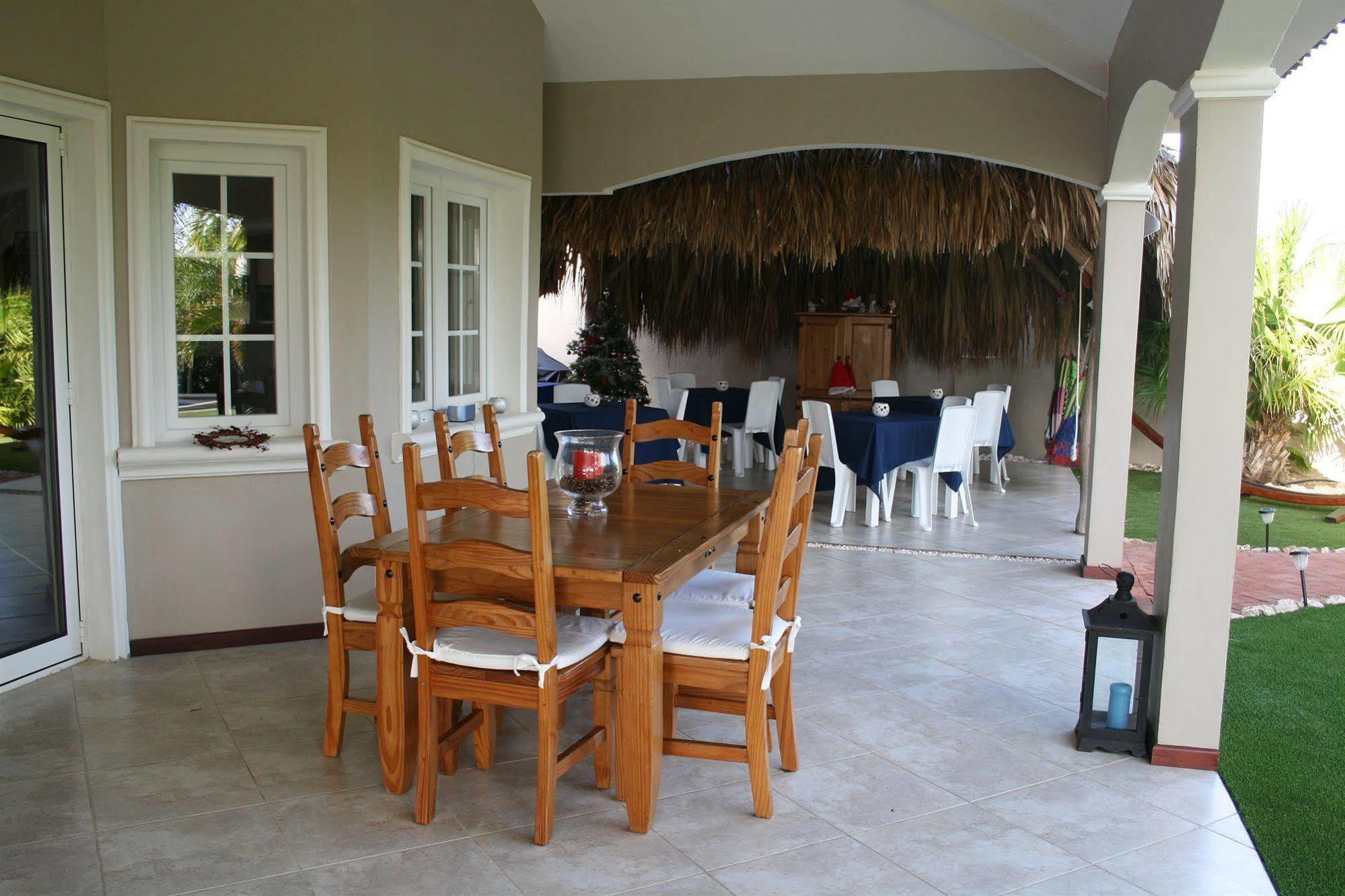 Hibiscus Beach House Jan Thiel Екстер'єр фото