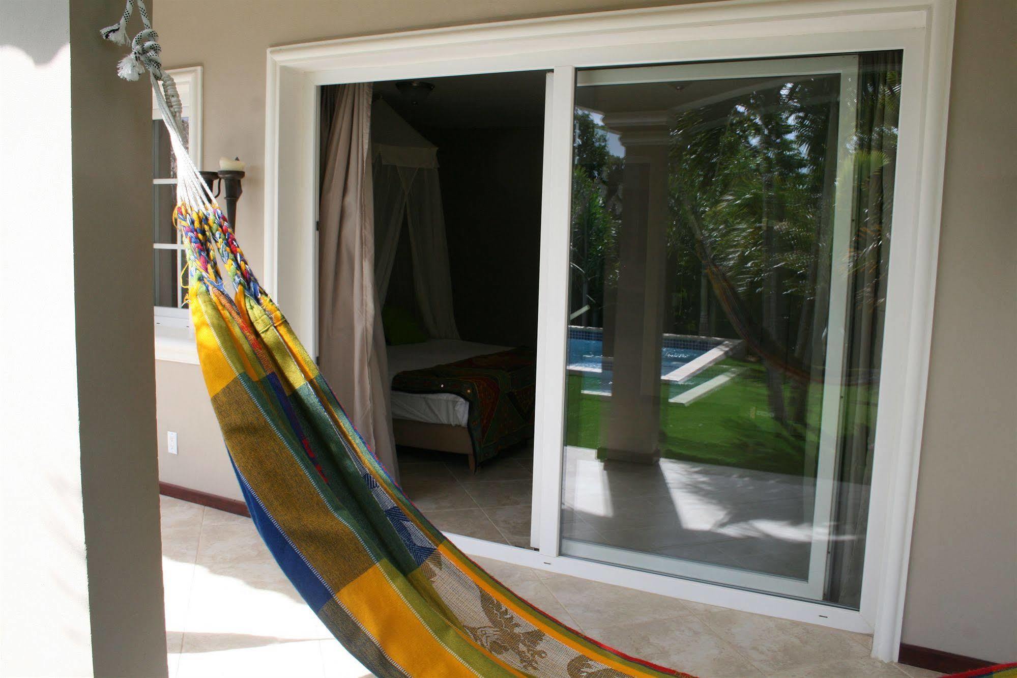 Hibiscus Beach House Jan Thiel Екстер'єр фото